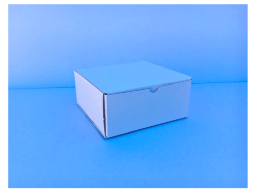 Boite postale carton d'emballage blanc 16x16x7 cm